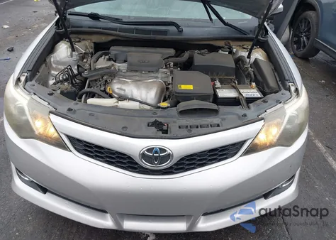 2012 Toyota Camry Se z USA, uszkodzony, nr VIN 4T1BF1FK3CU506145